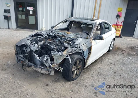 2013 BMW 528I z USA, uszkodzony, nr VIN WBAXG5C58DDY36763